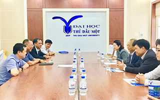 Trao đổi học thuật trong lĩnh vực khoa học tự nhiên với các đơn vị đối tác